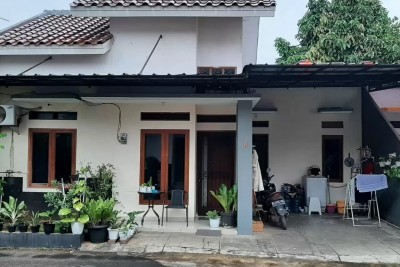 Rumah di Timur Indah